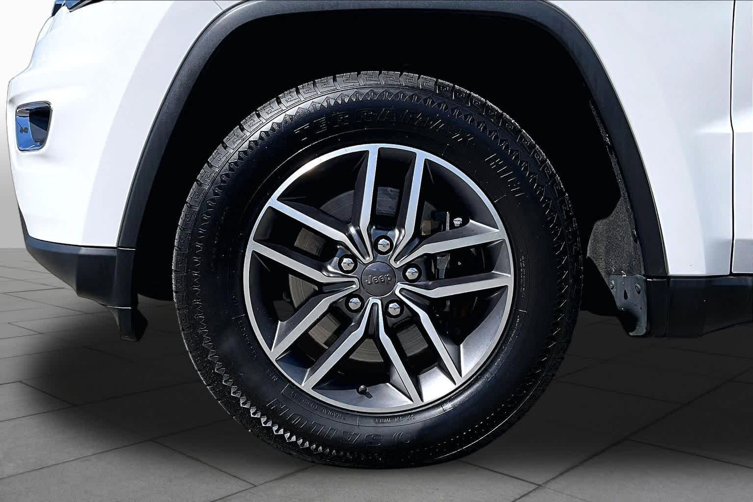 Used 2021 Bright White Clearcoat Jeep Limited image 11