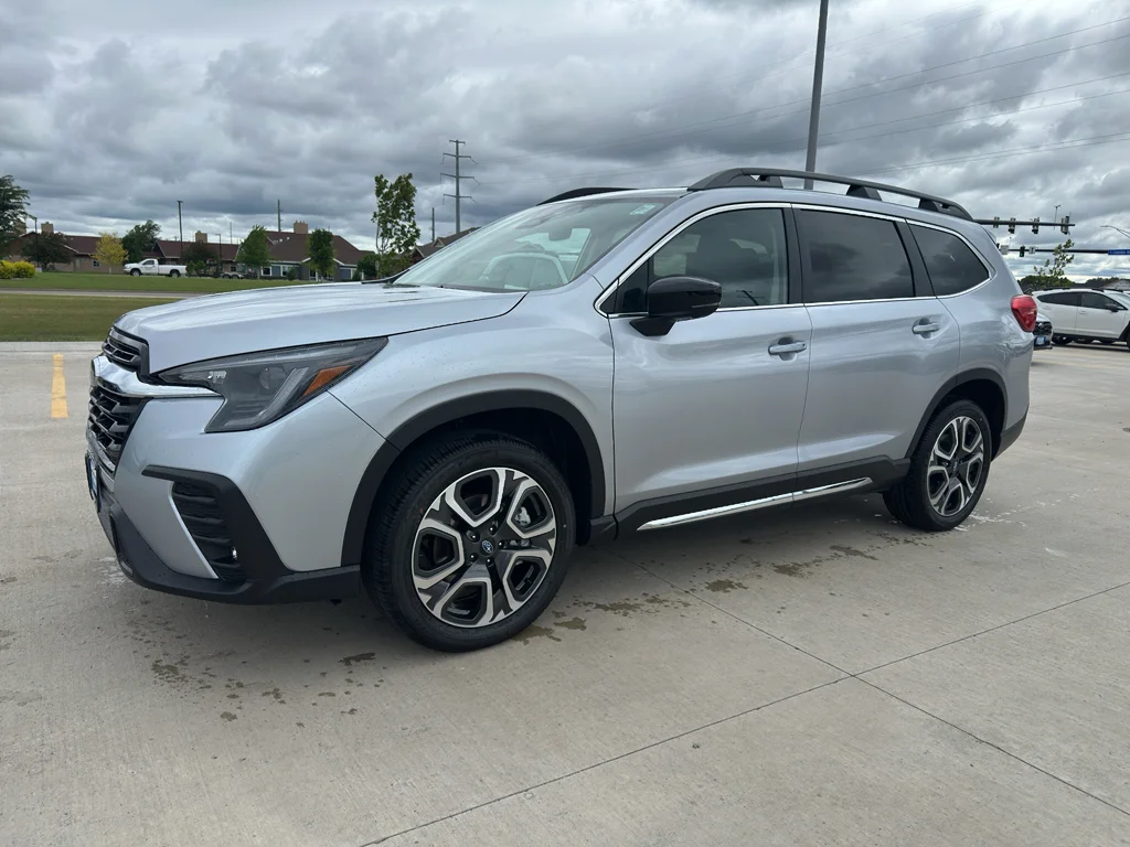 New 2026 ICE SILVER METALLIC Subaru Limited image 2