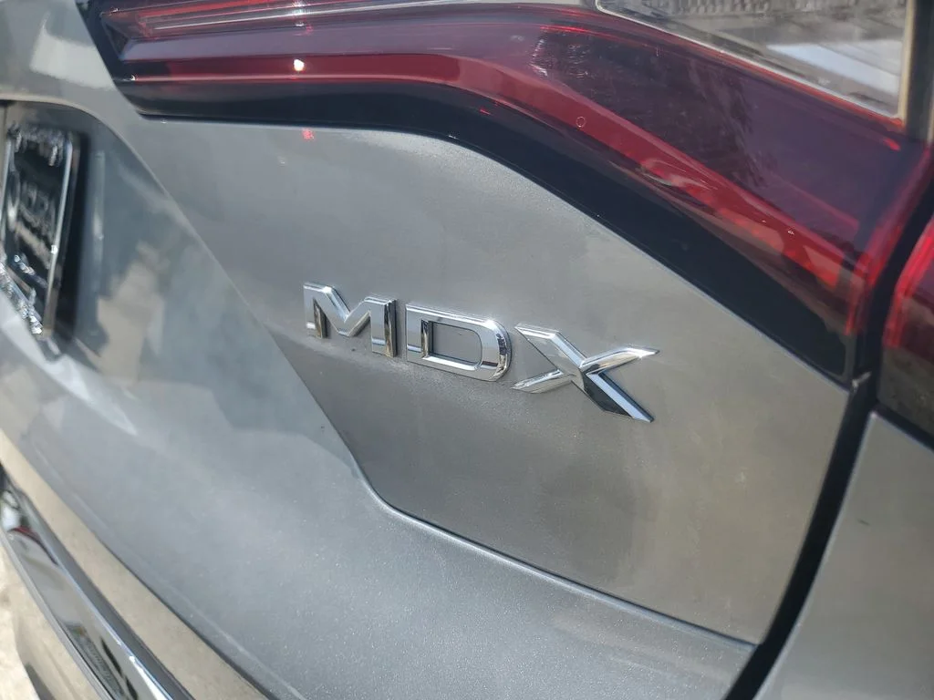 Used 2025  Acura Technology Package image 9