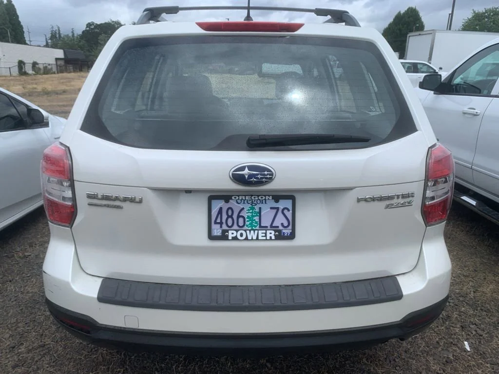Used 2015  Subaru 2.5i image 3