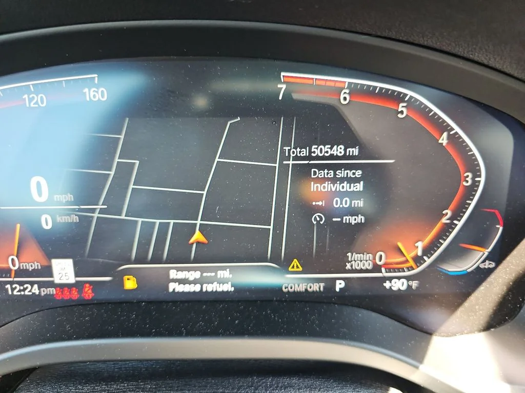 Used 2021 Gray BMW xDrive30i image 4
