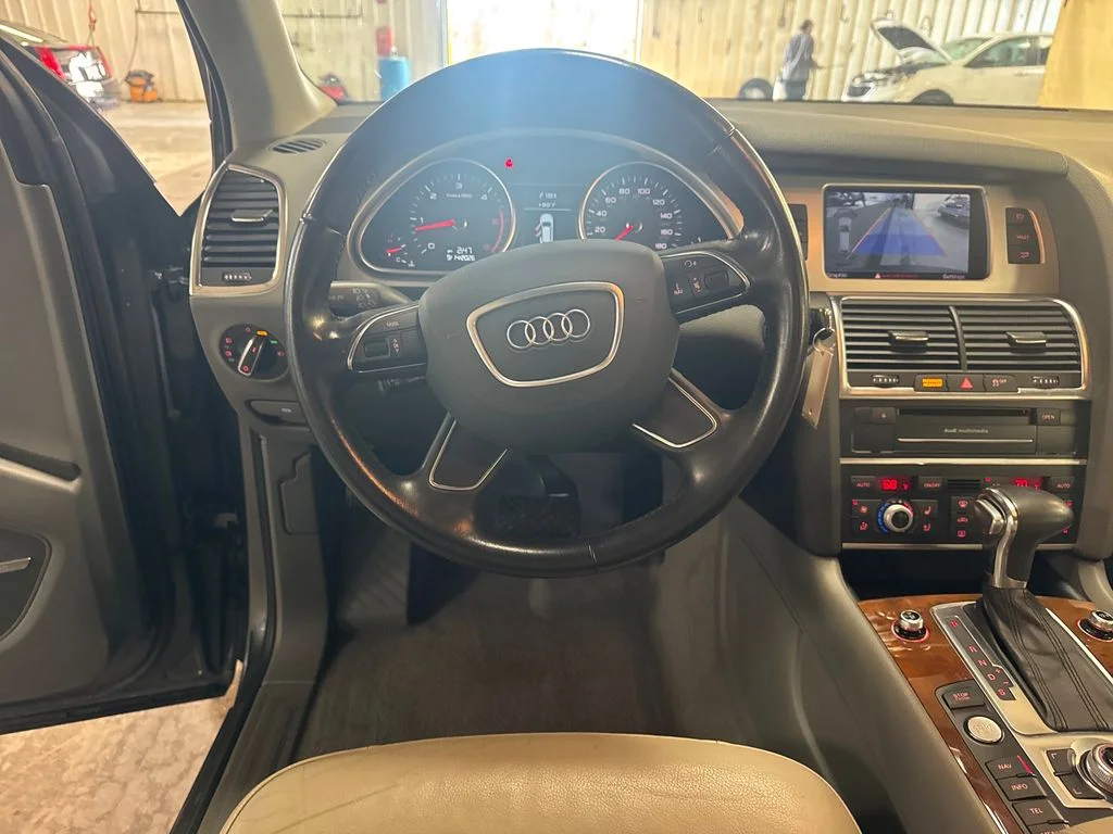 Used 2014  Audi  image 16
