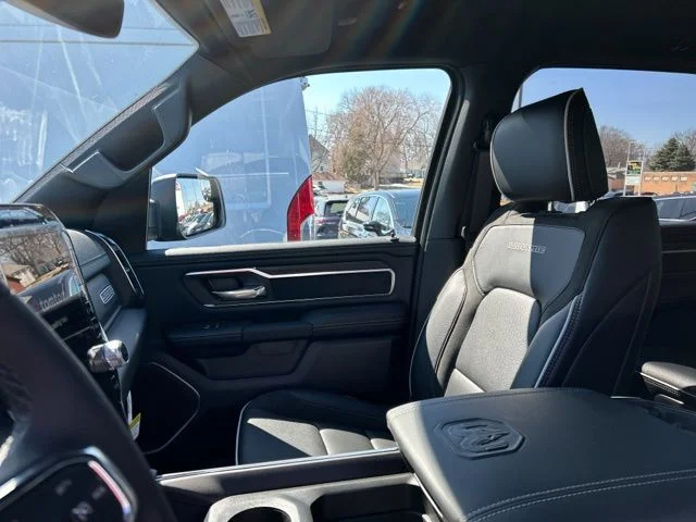 New 2026 Diamond Black Crystal Pearl-Coat Exterior Paint RAM Laramie image 33