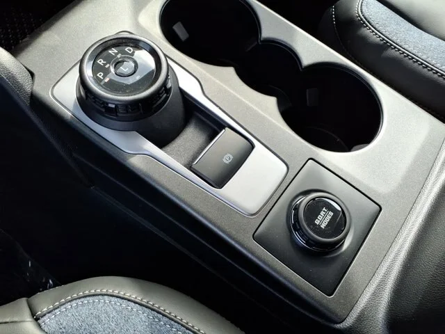 New 2026 Velocity Blue Metallic Ford Outer Banks image 37