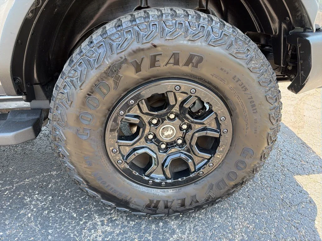 Used 2022 Gray Ford Wildtrak image 14