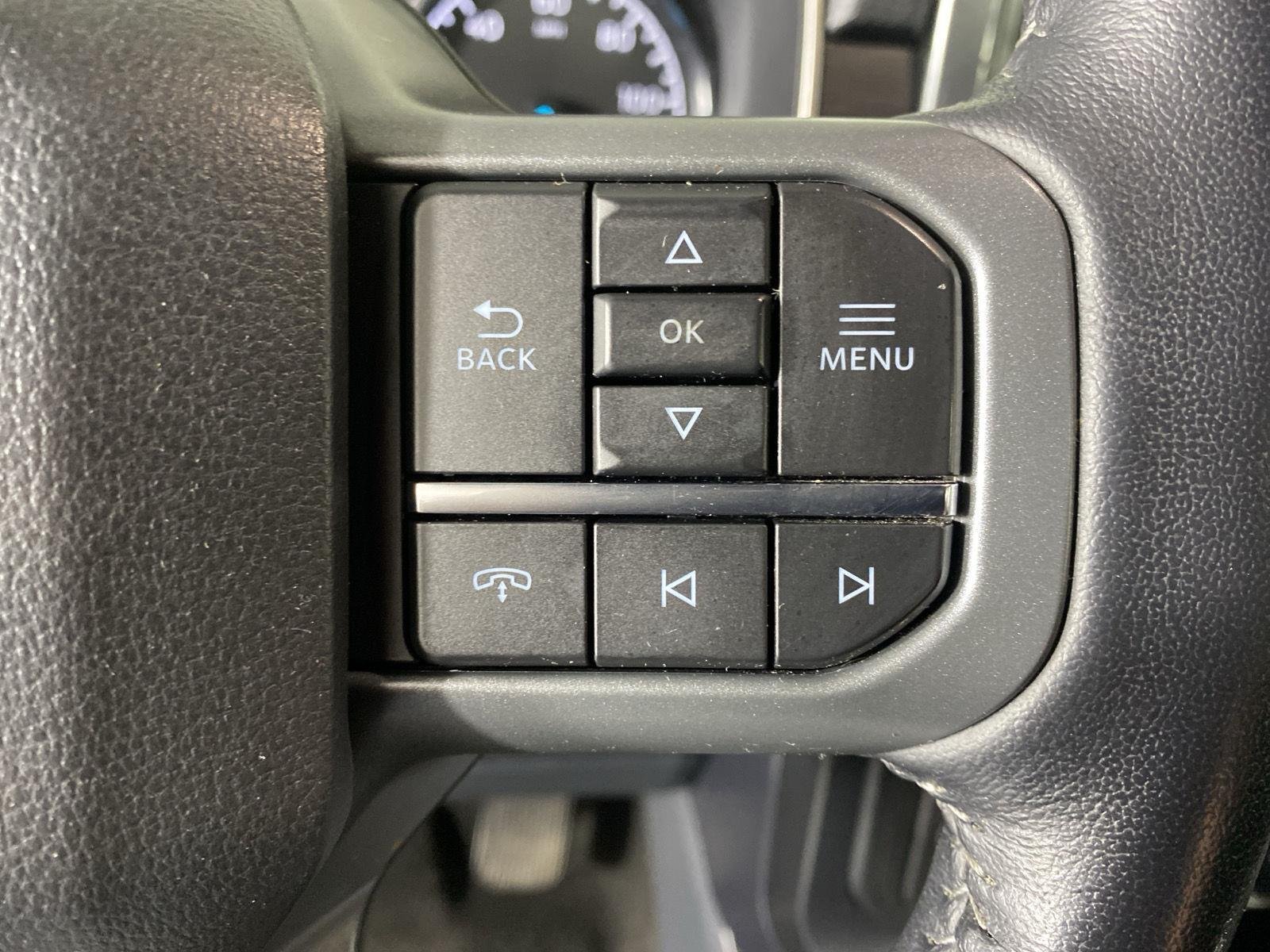 Used 2022 Iconic Silver Ford XLT image 16