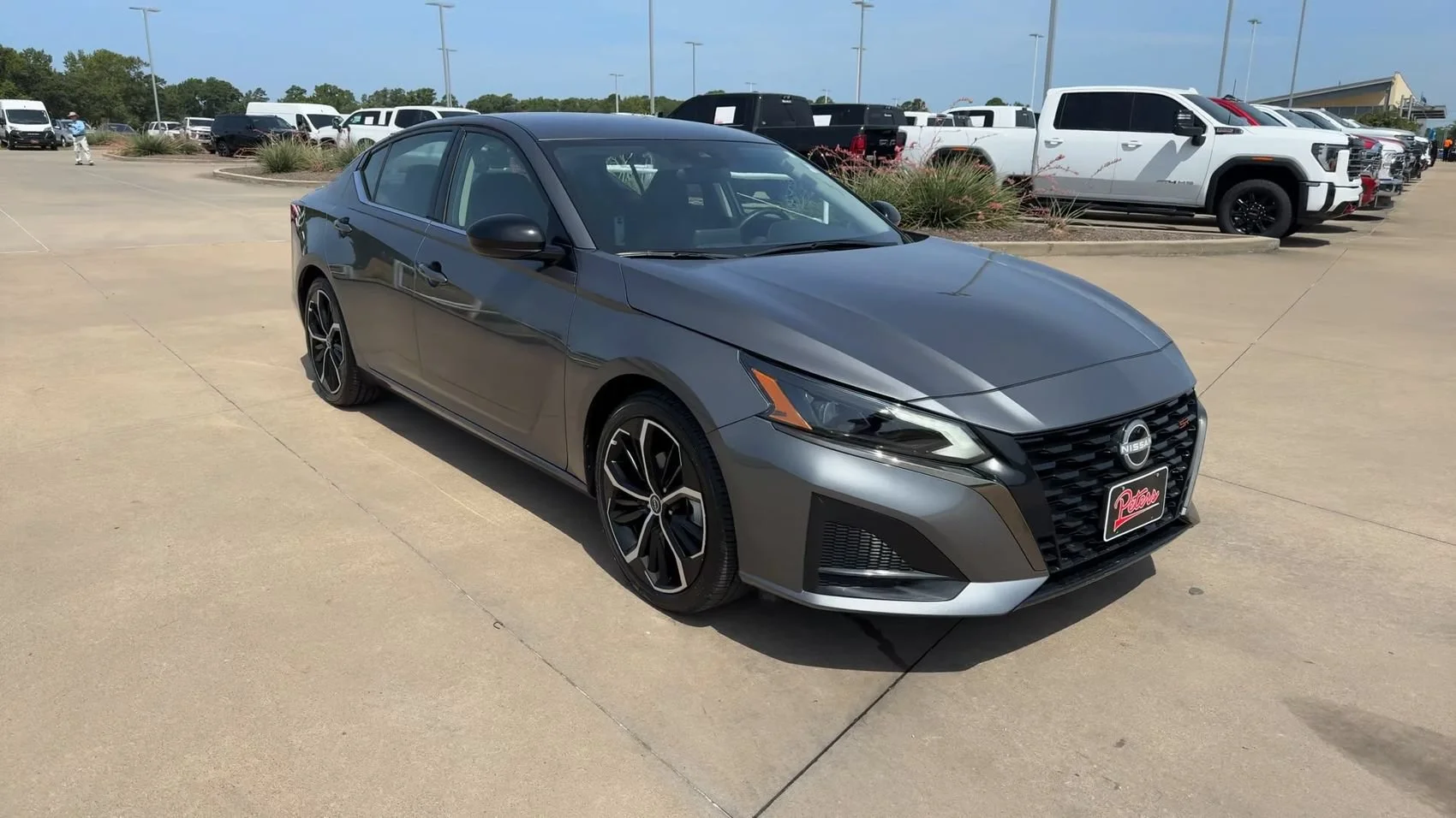Used 2025 Gun Metallic Nissan SR image 3