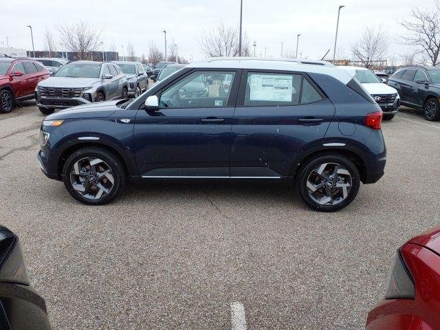2026 Hyundai Venue SEL w/ 2-Tone Roof IVT's photo