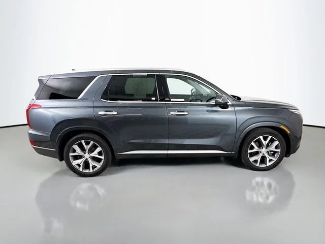 Used 2021 Green Hyundai Limited image 9