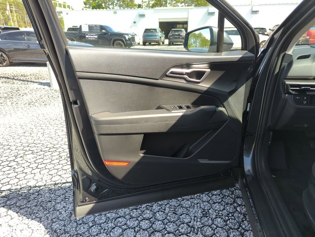 New 2026 Gravity Gray Kia LX image 18