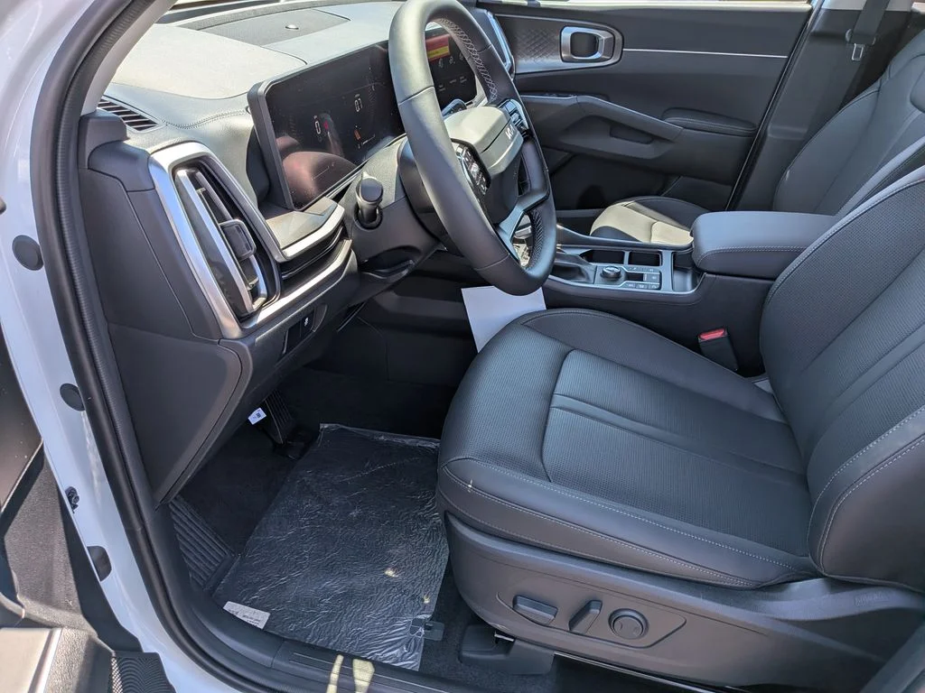 New 2026 White Pearl Kia S image 47
