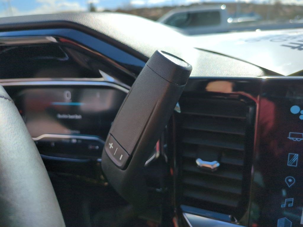 Used 2024 White Chevrolet LT image 25