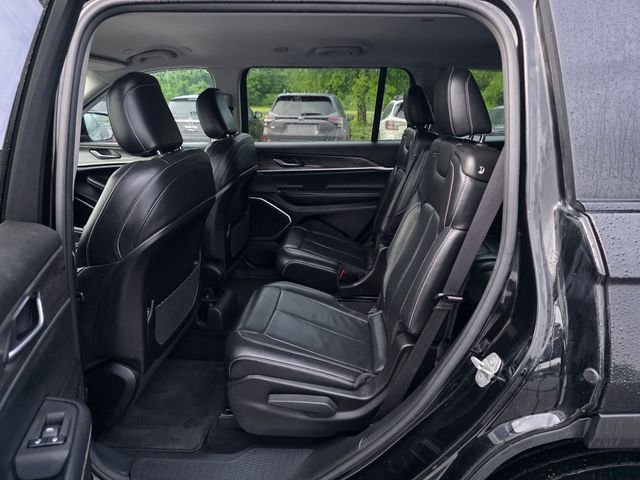 Used 2022 Diamond Black Jeep Limited image 18