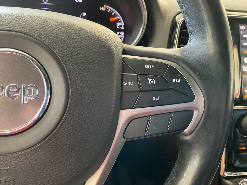 Used 2019 Gray Jeep Limited image 21