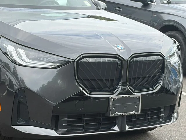 Used 2026 Dark Graphite Metallic BMW 30 xDrive image 8