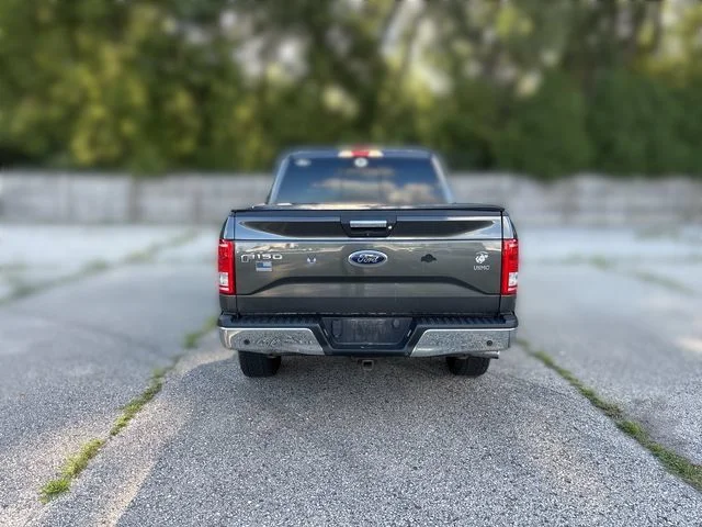 Used 2016 Gray Ford XLT image 12