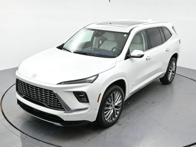Used 2025 White Frost Tricoat Buick Avenir image 36