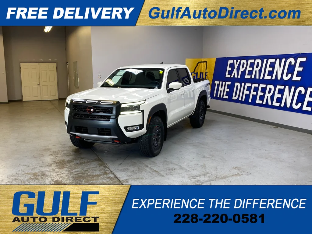 Used 2025 White Nissan PRO-4X image 4