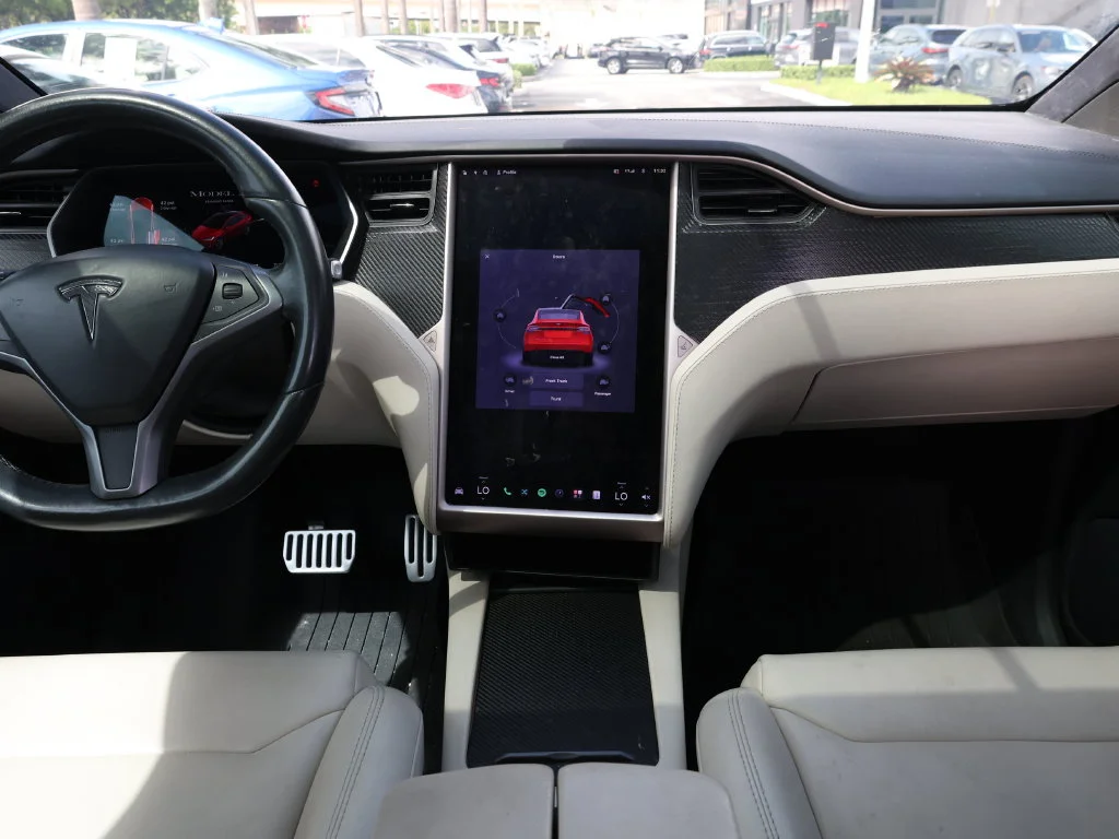 Used 2019 Red Tesla  image 26