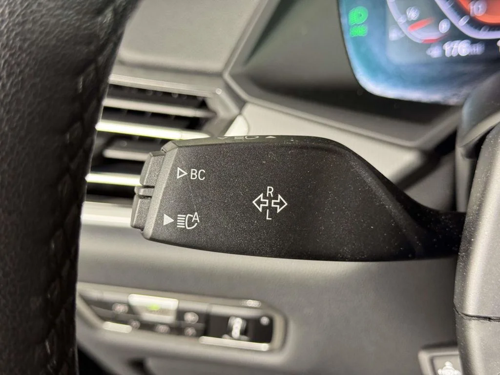 Certified Used 2022 Gray BMW xDrive40i image 21