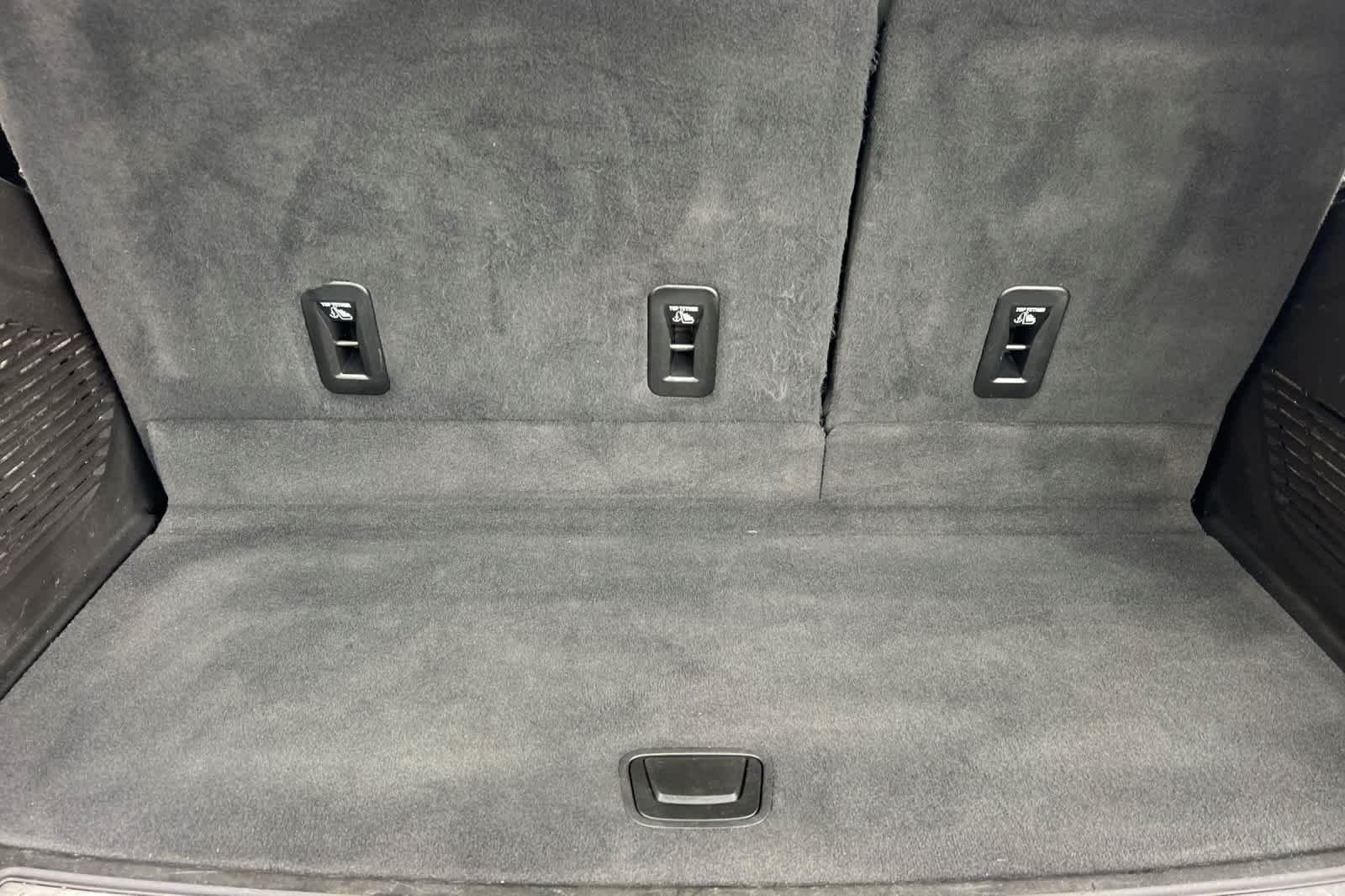 Used 2023 Summit White Chevrolet Z71 image 17
