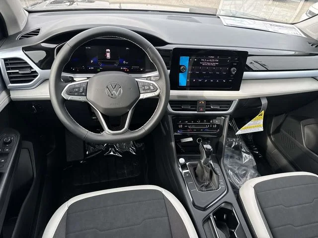 New 2026 Black Volkswagen 1.5T SE image 7