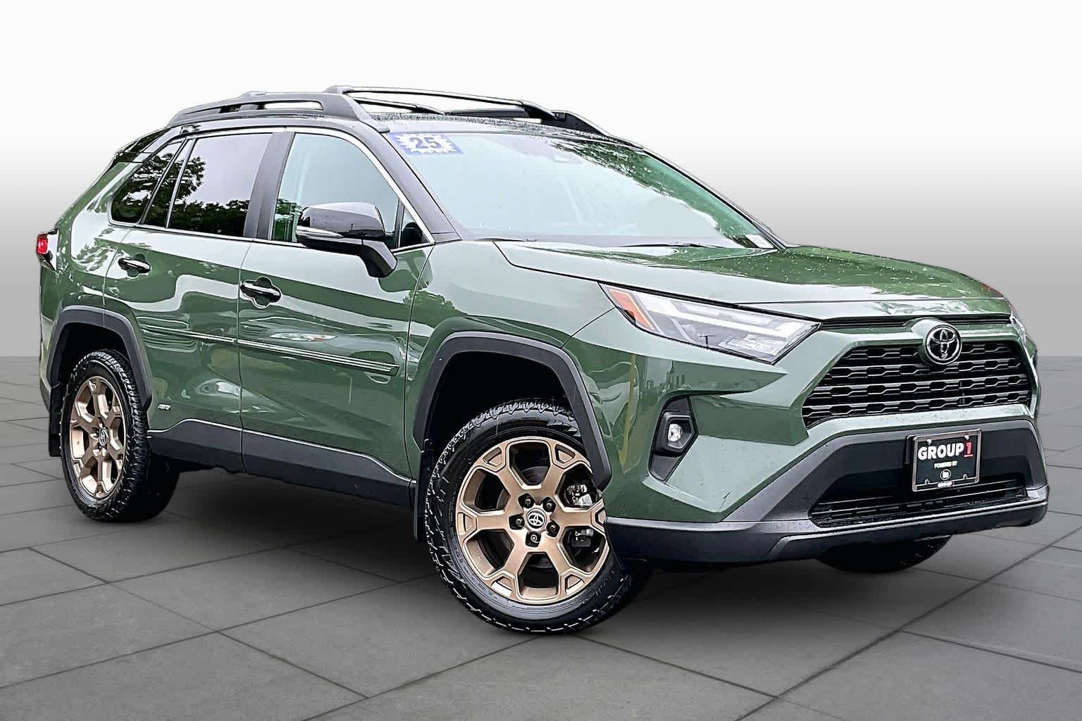 Used 2025 Army Green/Midnight Black Metallic Toyota Hybrid Woodland image 3