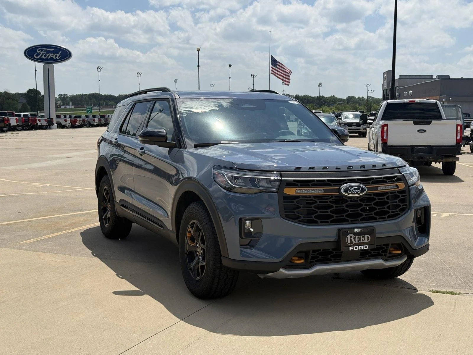 New 2026 Vapor Blue Metallic Ford Tremor image 2