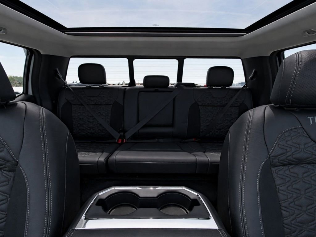 New 2026 Avalanche Ford F-250® Lariat® image 14