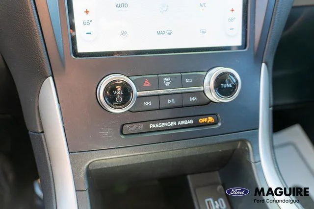 Used 2024 White Ford SE image 24