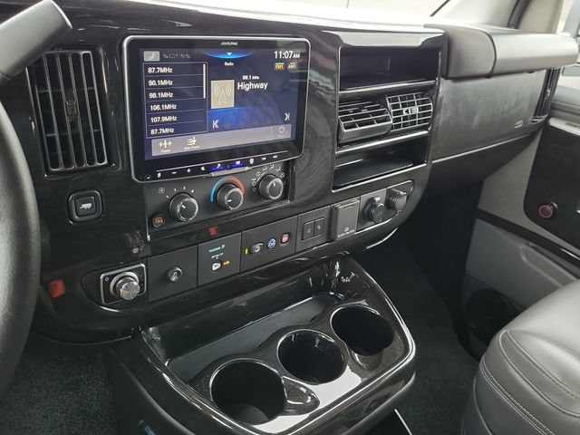 Used 2025 Special Exterior Color GMC Work Van image 16