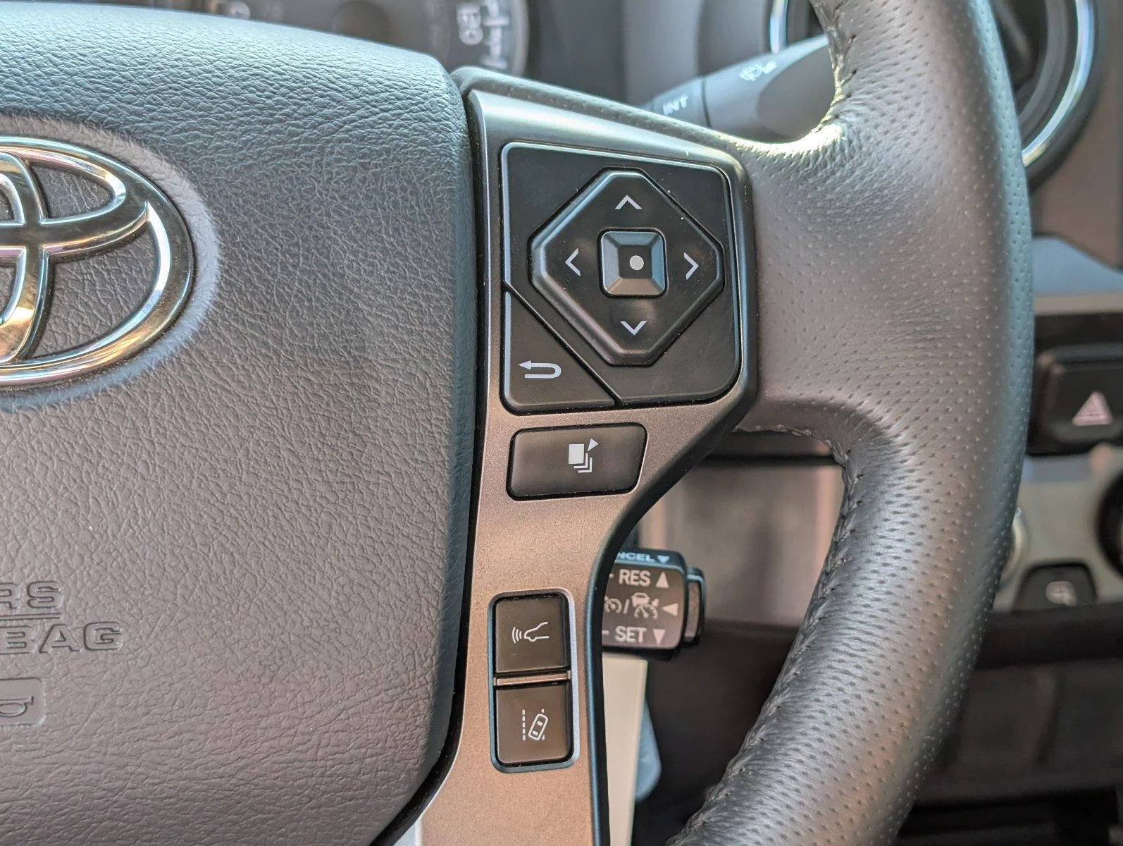 Used 2019 Super White Toyota TRD Off-Road image 28