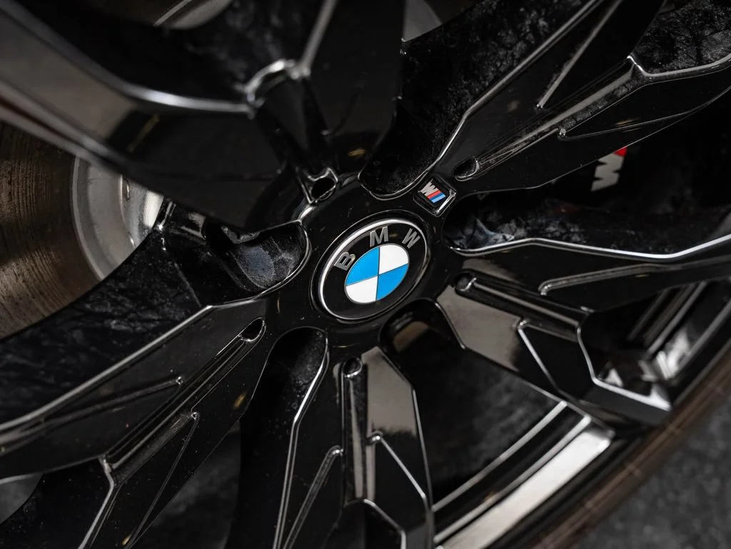 New 2027 Dravit Grey Metallic BMW xDrive40i image 8