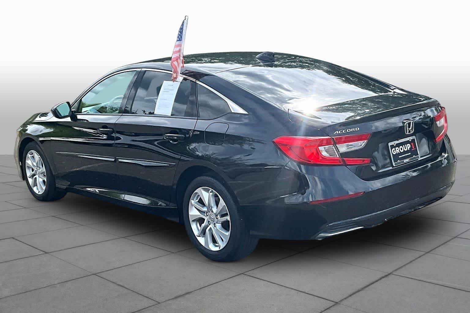 Used 2019 Crystal Black Pearl Honda LX 1.5T image 12