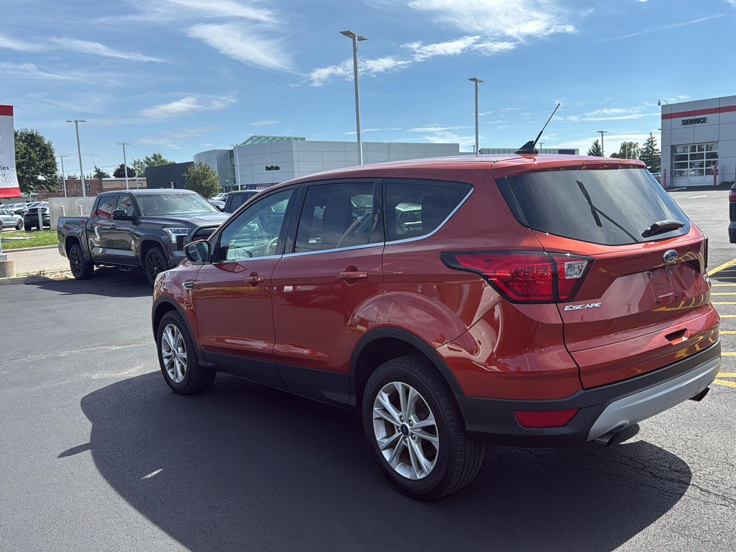 Used 2019 Sedona Orange Ford SE image 5