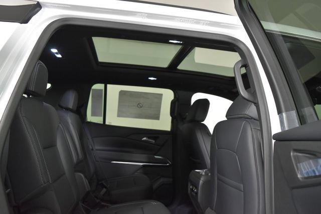 2027 Chevrolet Traverse LT - Photo 18