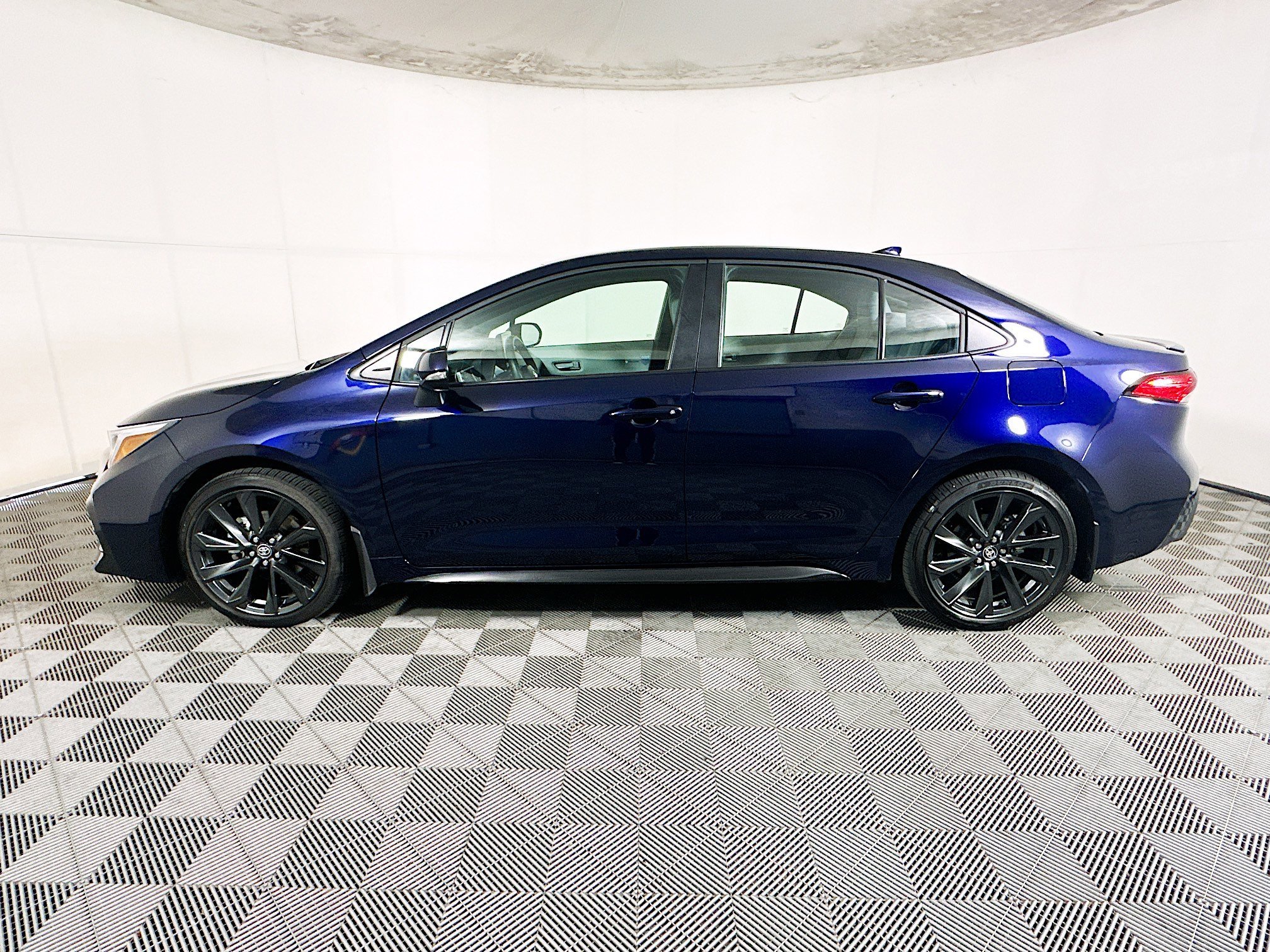 Used 2025 Blueprint Toyota SE image 6