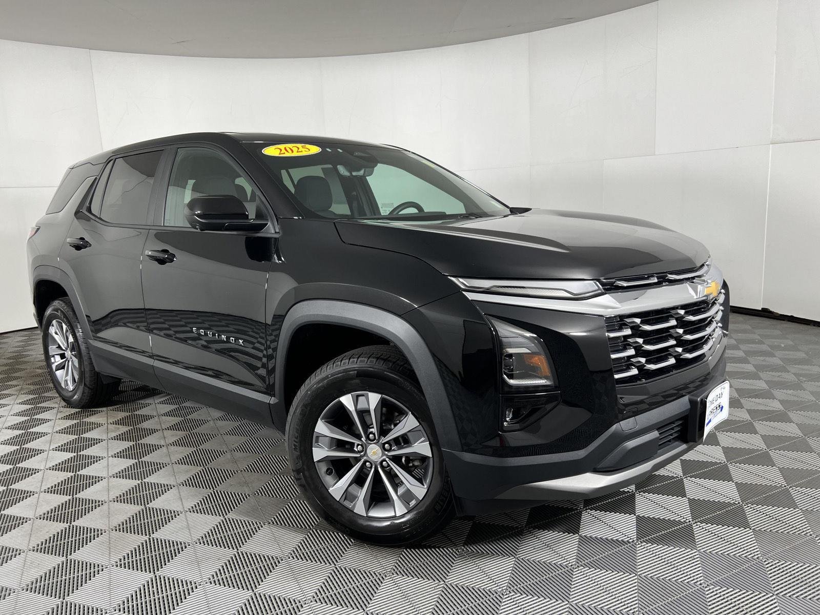 Used 2025 Mosaic Black Metallic Chevrolet AWD LT image 33