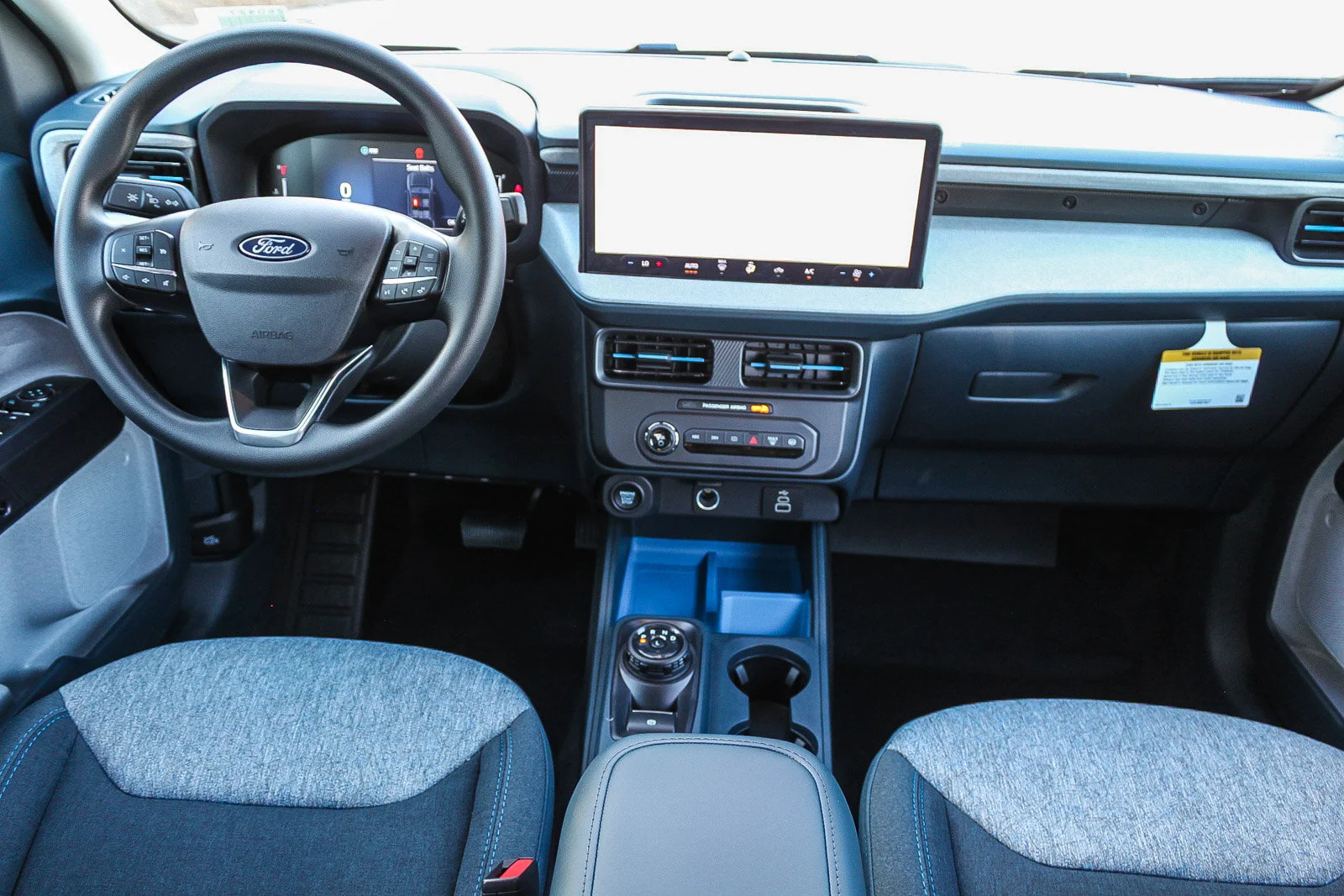 New 2026 Oxford White Ford XLT image 15