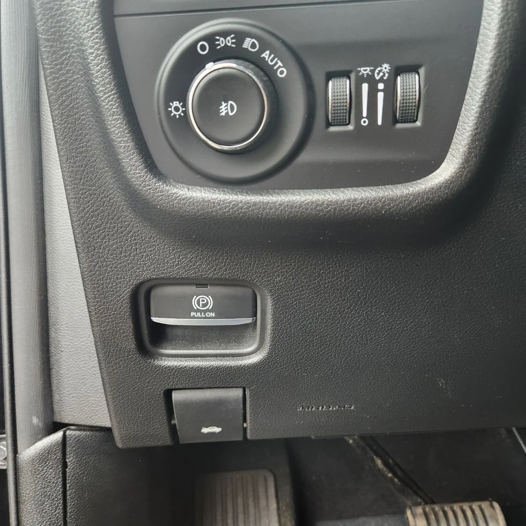 Used 2023 Black Jeep Limited image 34