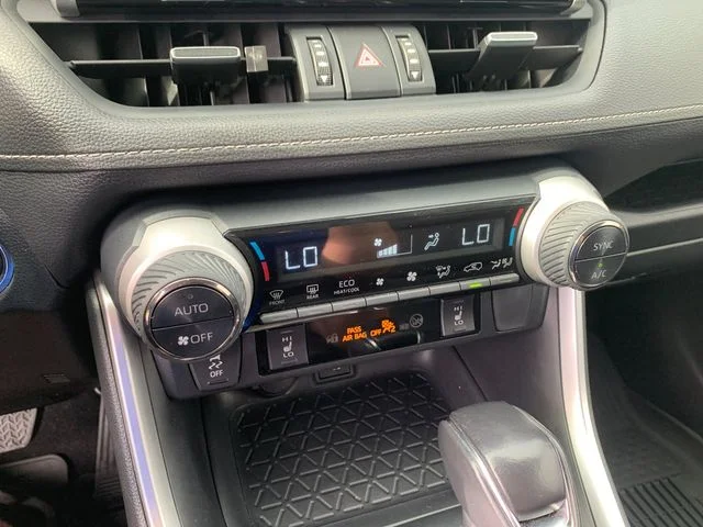 Used 2023 Black Toyota XLE Premium image 23