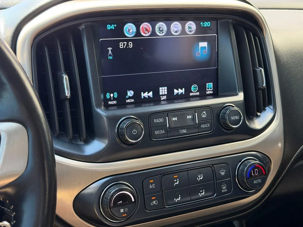 Used 2018 White GMC Denali image 12