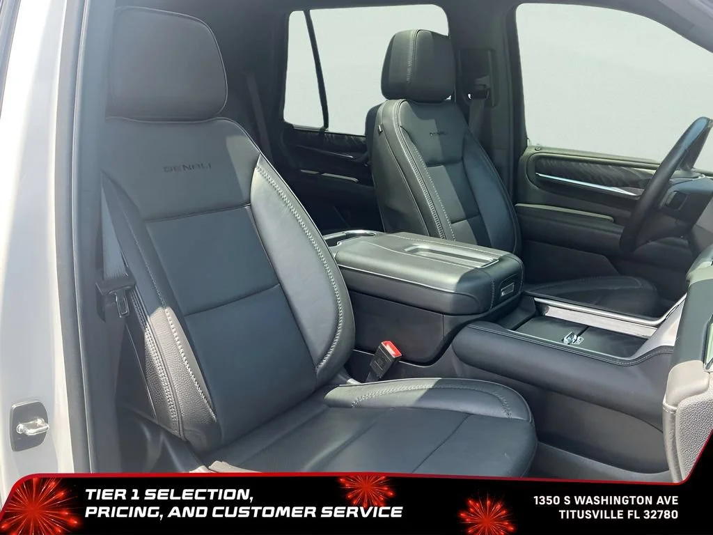 Used 2022 White Frost Tricoat GMC Denali image 19