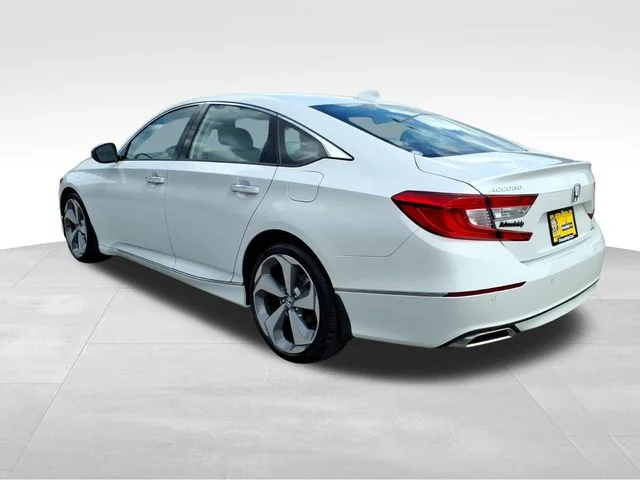 Used 2018 White Honda Touring 2.0T image 6