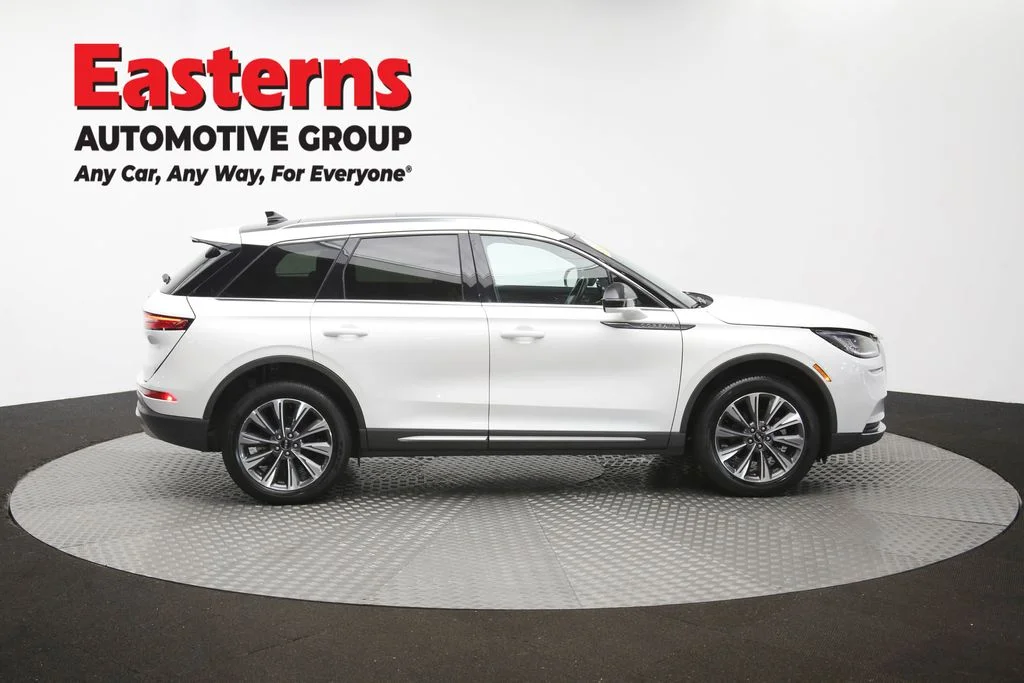 Used 2022 White Lincoln Reserve image 46