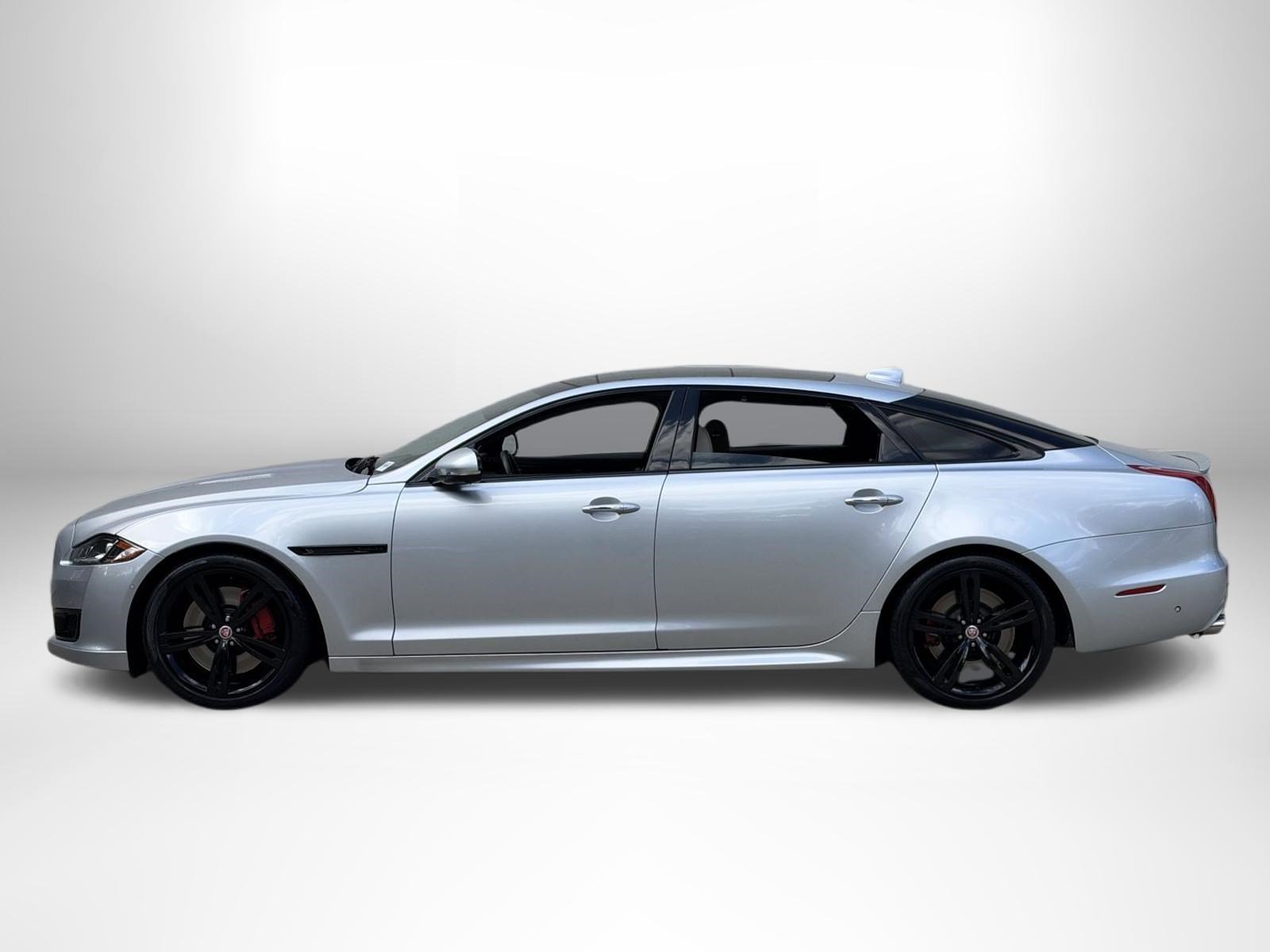 Used 2019 Silver Jaguar 575 image 6