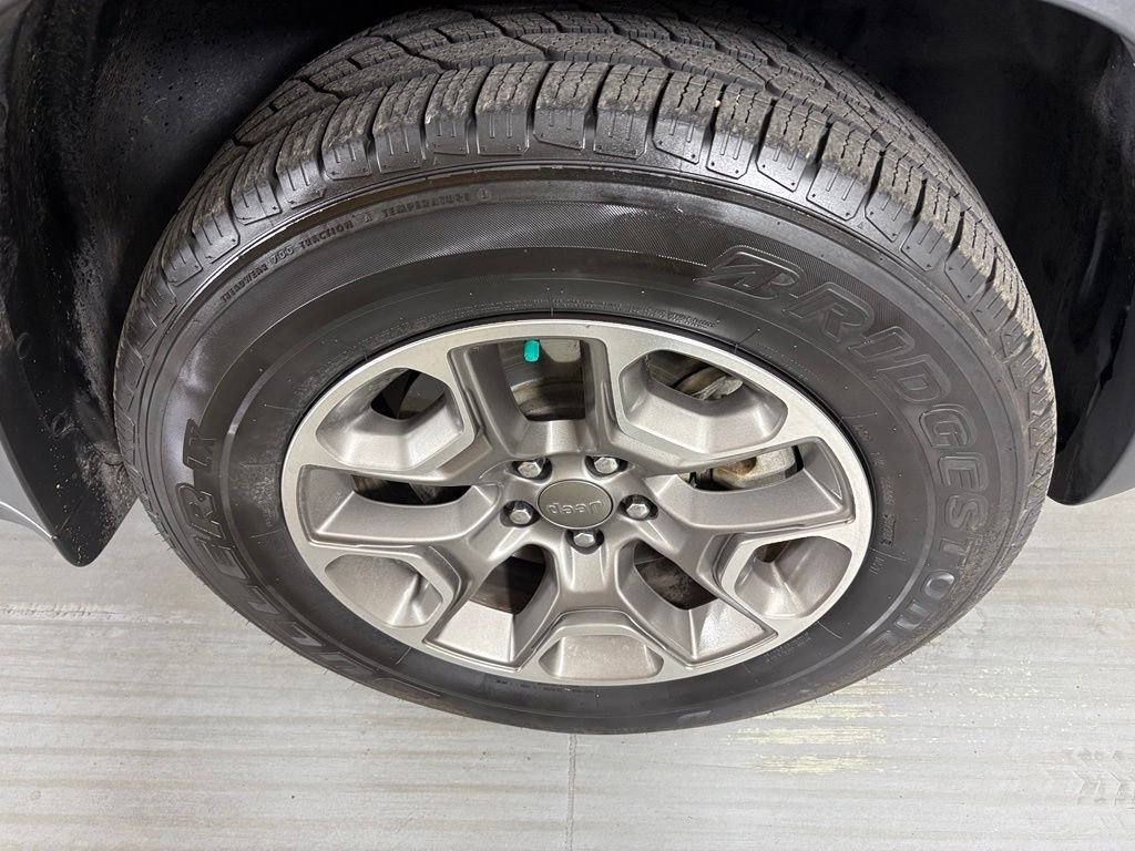 Used 2021 Red Jeep Trailhawk image 10