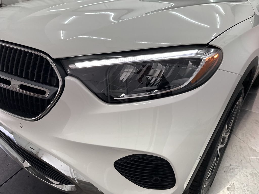 Used 2026 White Mercedes-Benz GLC 300 image 29