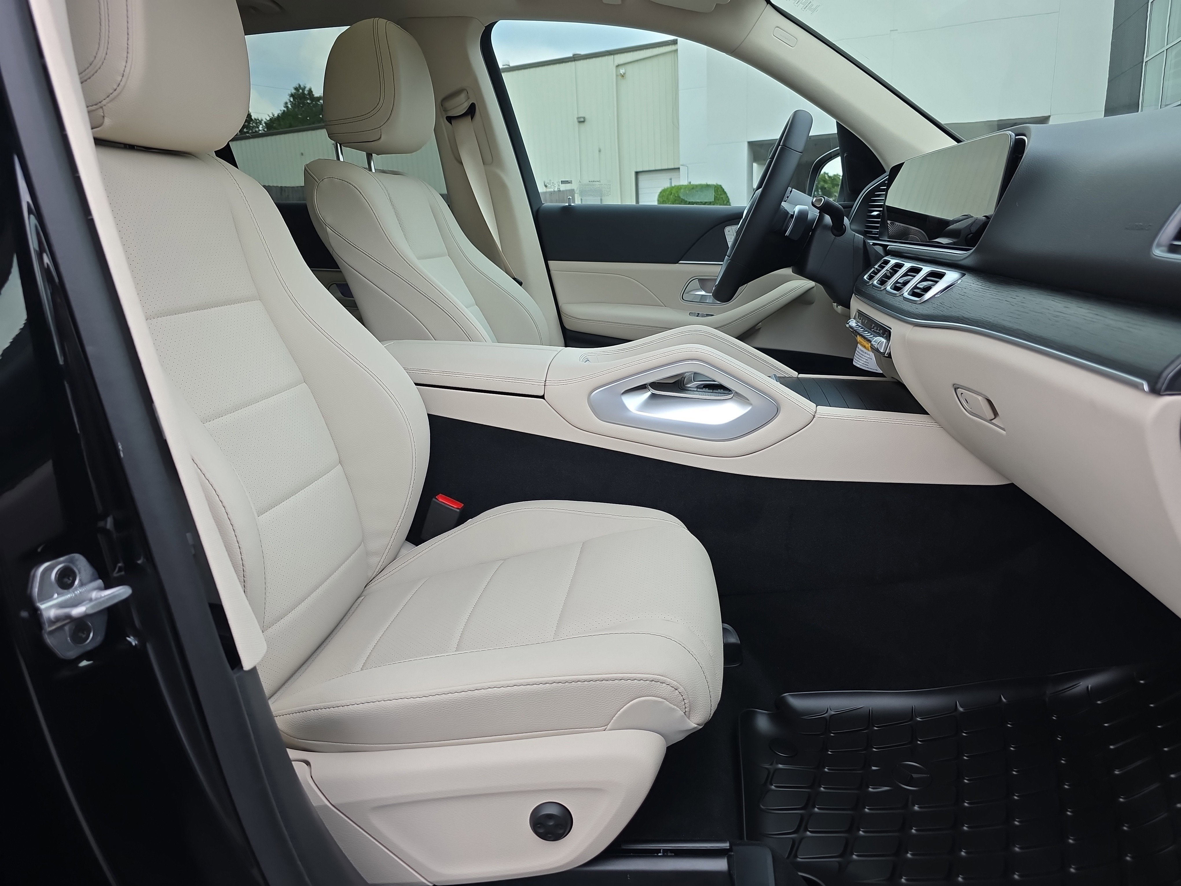 New 2026 Black Mercedes-Benz GLE 350 image 44