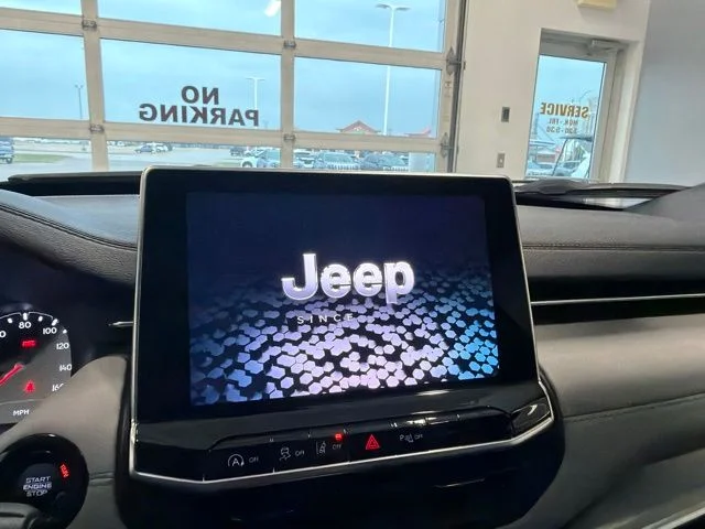 Used 2024 White Jeep Limited image 21